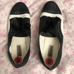 Not Rated Oxfords Black/White Size 6